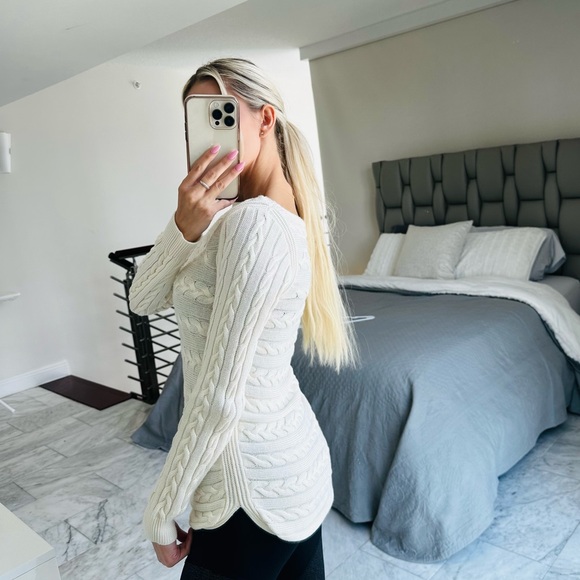 LAUREN RALPH LAUREN XS knit sweater light yellow color - Picture 3 of 6